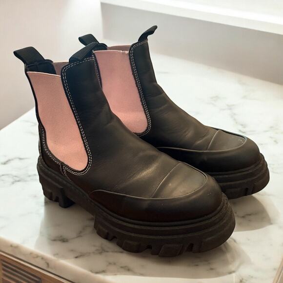Ganni Shoes - GANNI Chelsea Leather Boots Black Pink Size 36